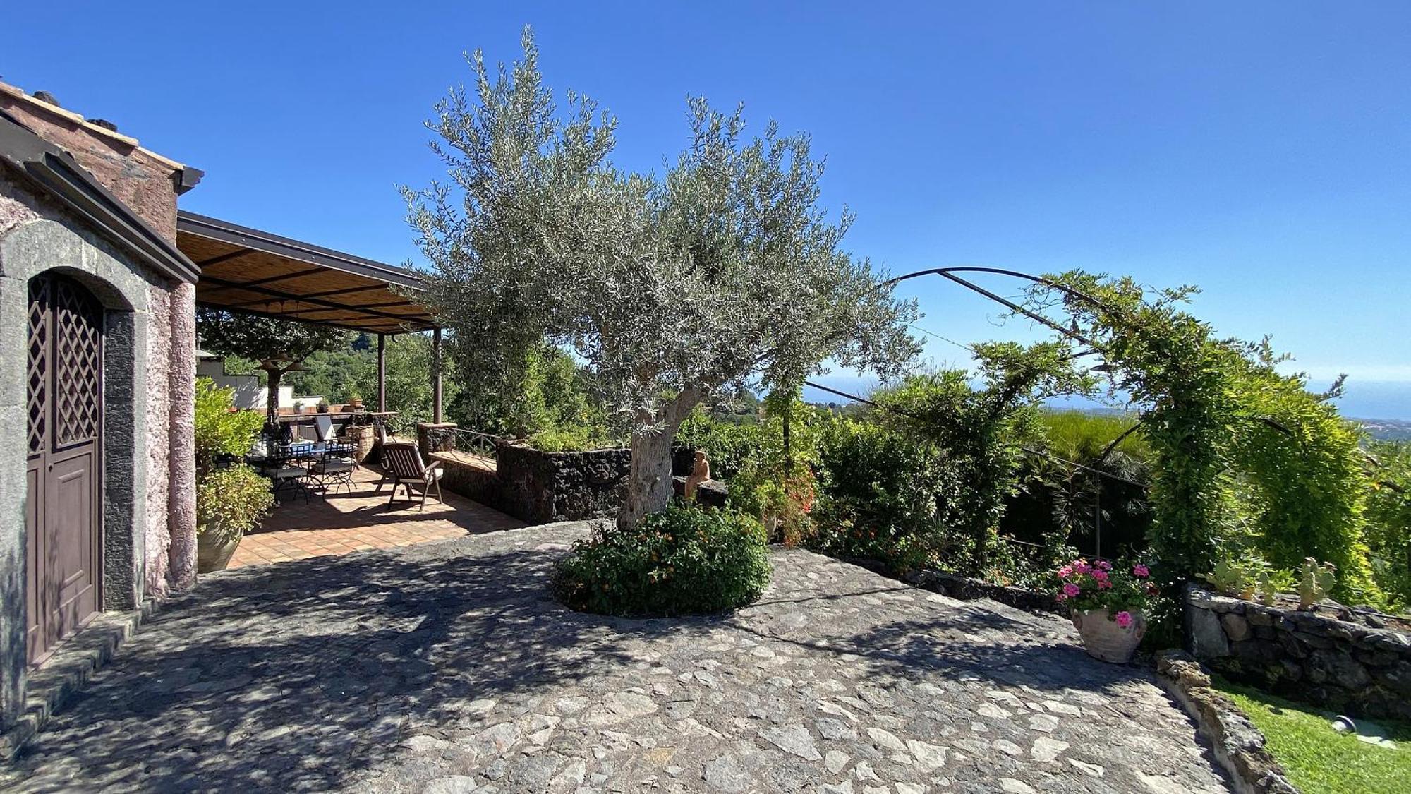 Il Palmento Dell'Etna Villa เตรคาสตาญิ ภายนอก รูปภาพ